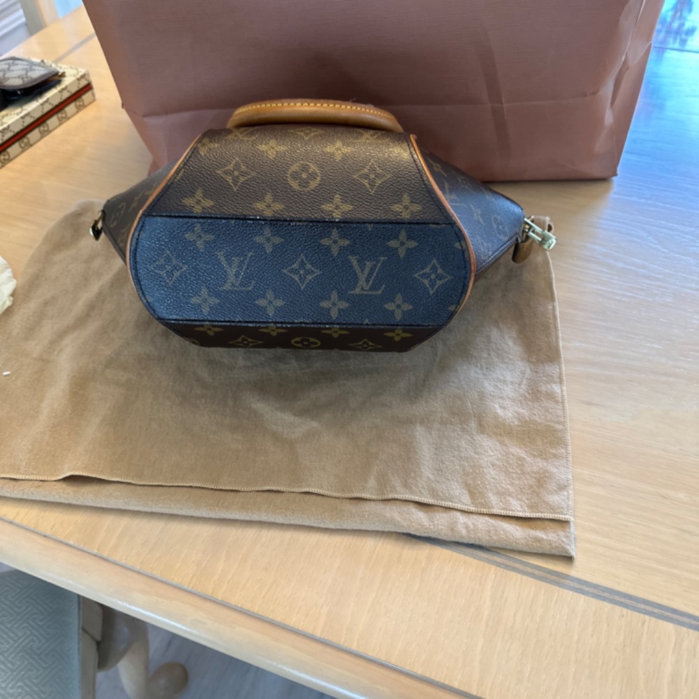 Louis Vuitton Eclipse- Authentic - image 5